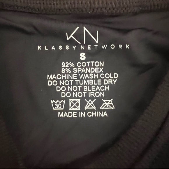 Klassy Network S Black Lined Tank Athleisure Cropped Built-in Bra Pads - Picture 4 of 4